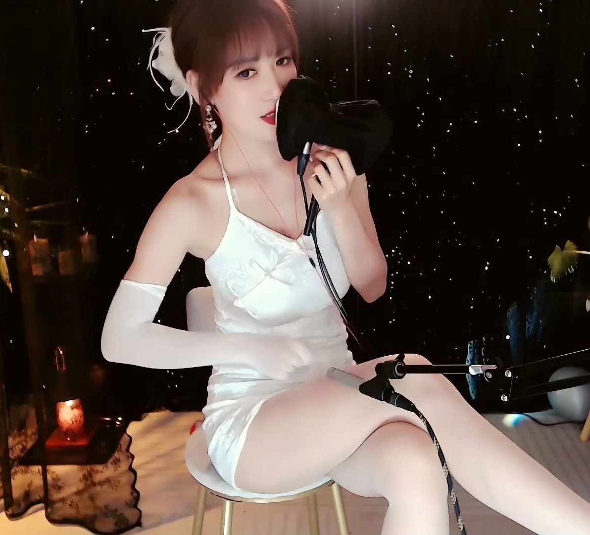 【圈圈ASMR录播】白丝温柔姐姐的耳边呢喃 ASMR 助眠哄睡 [3.8G]